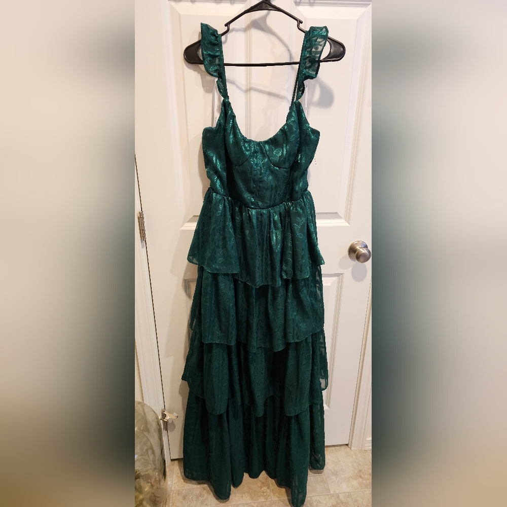 Elegant Green Strapless Dress